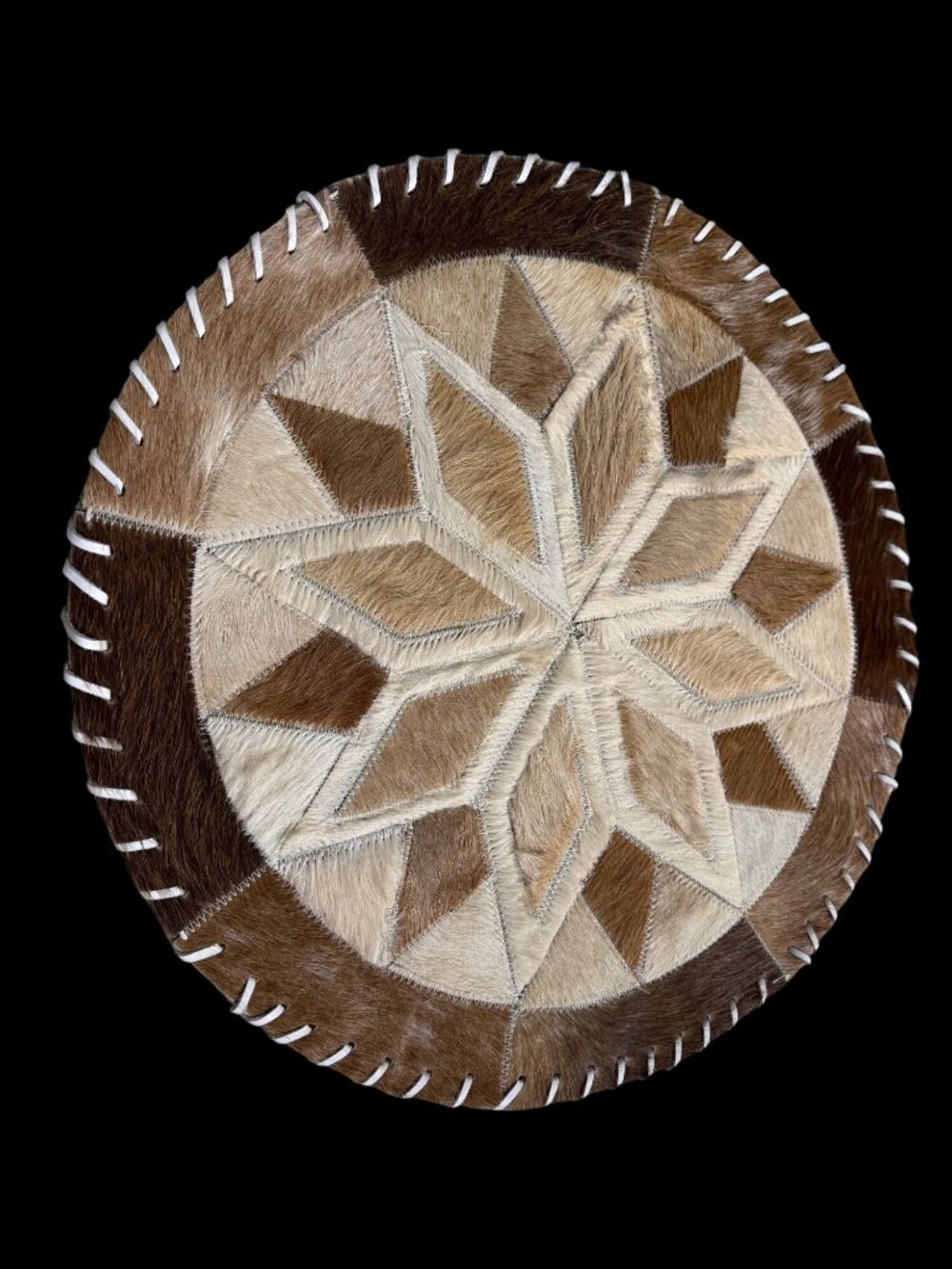 Handcrafted Gaucho Brazilian Cowhide Star Pattern Round Patchwork Rug Table mat